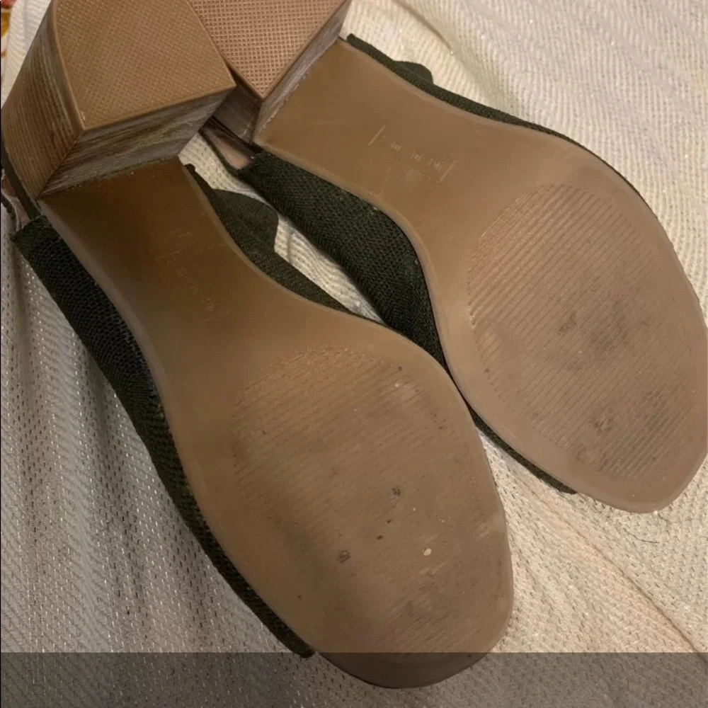 2023 TREND ALERT Olive colored fabric Steve Madden Suzy Bootie! - Picture 4 of 5